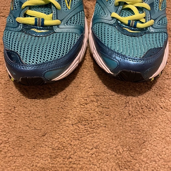 Women's sneakers. - Picture 3 of 6